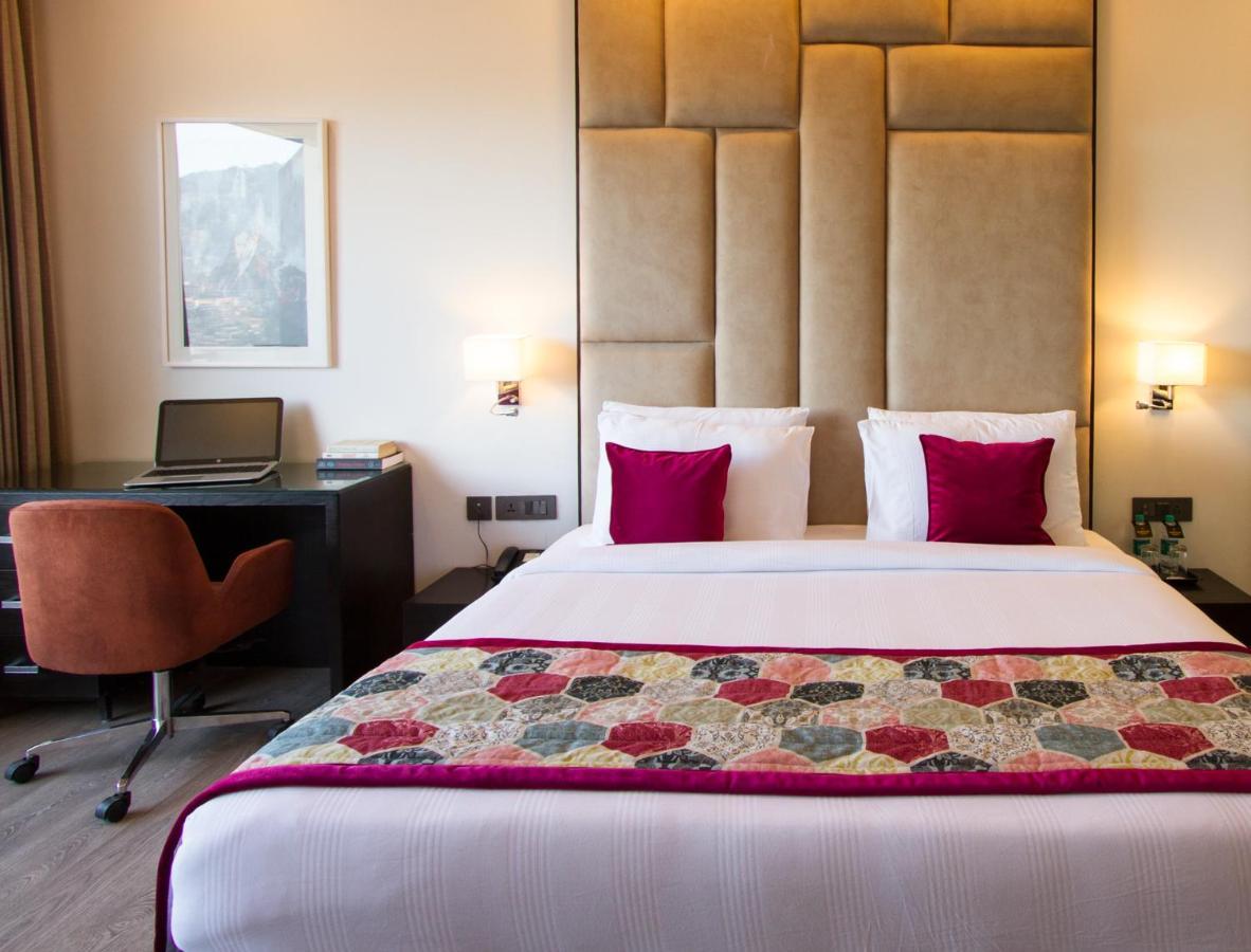 Rosetum Kasauli Hotel ภายนอก รูปภาพ