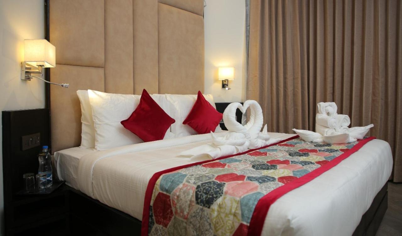 Rosetum Kasauli Hotel ภายนอก รูปภาพ