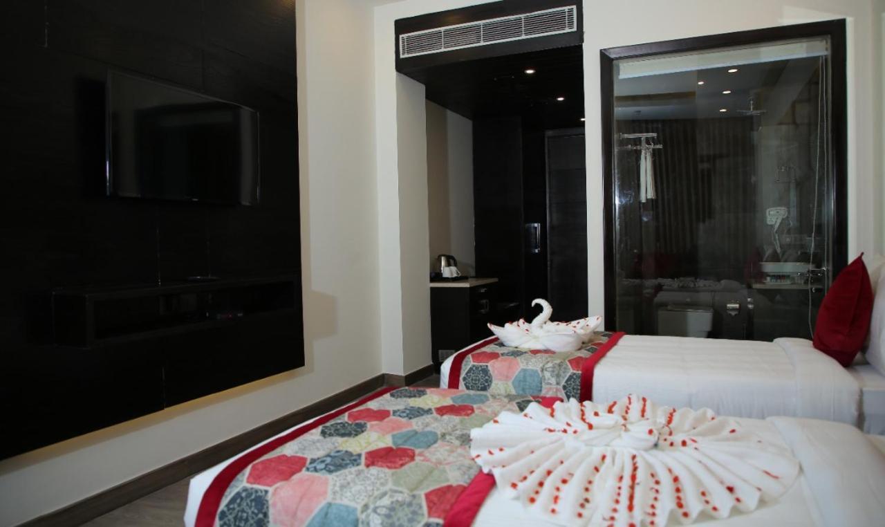 Rosetum Kasauli Hotel ภายนอก รูปภาพ