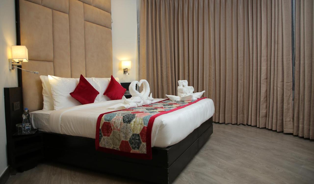 Rosetum Kasauli Hotel ภายนอก รูปภาพ