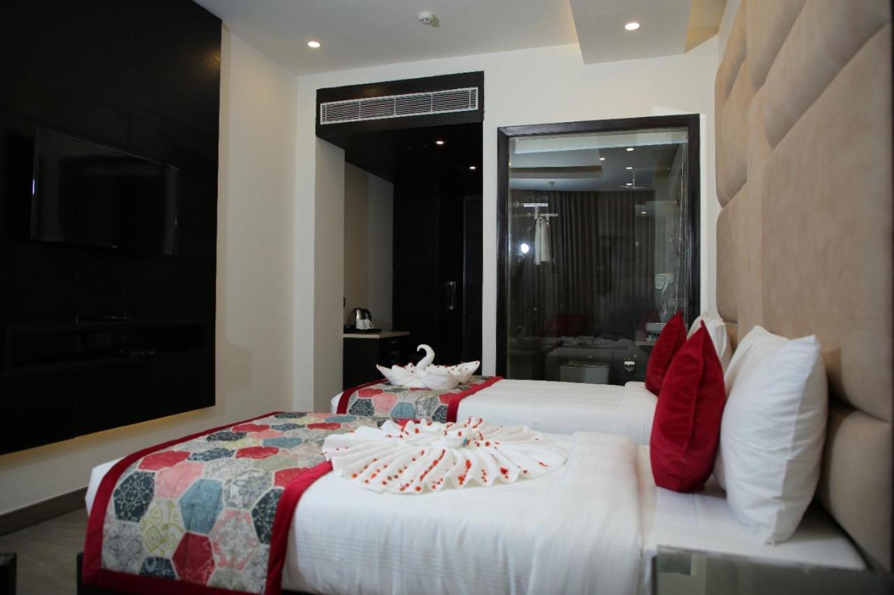 Rosetum Kasauli Hotel ภายนอก รูปภาพ