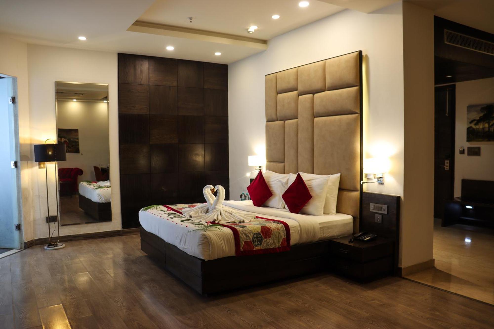 Rosetum Kasauli Hotel ภายนอก รูปภาพ