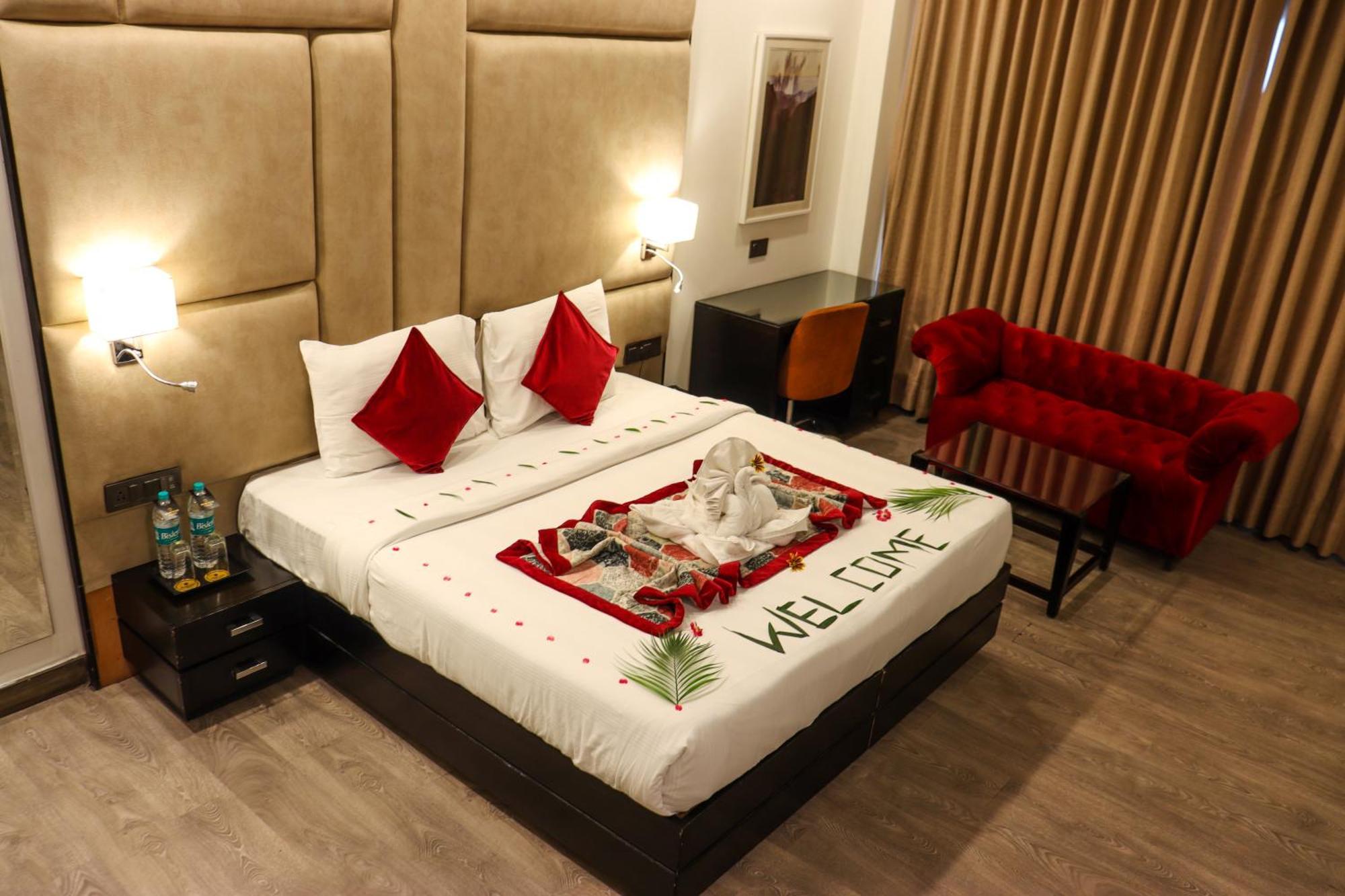 Rosetum Kasauli Hotel ภายนอก รูปภาพ