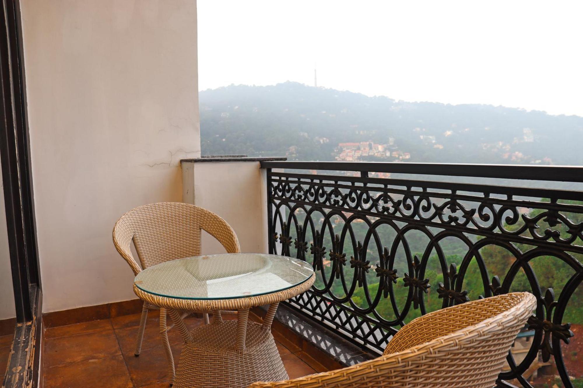 Rosetum Kasauli Hotel ภายนอก รูปภาพ