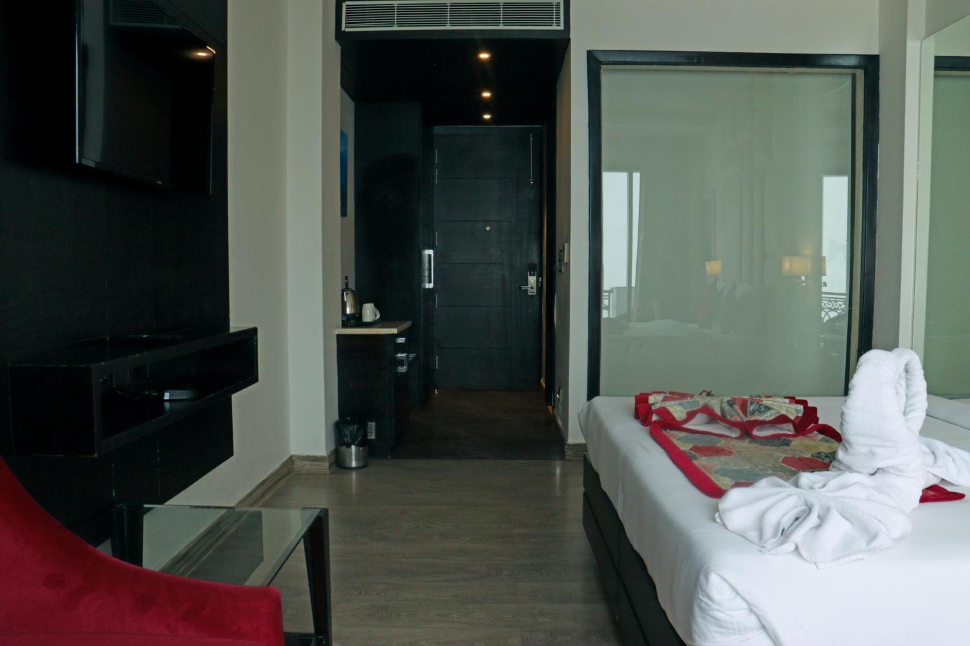 Rosetum Kasauli Hotel ภายนอก รูปภาพ