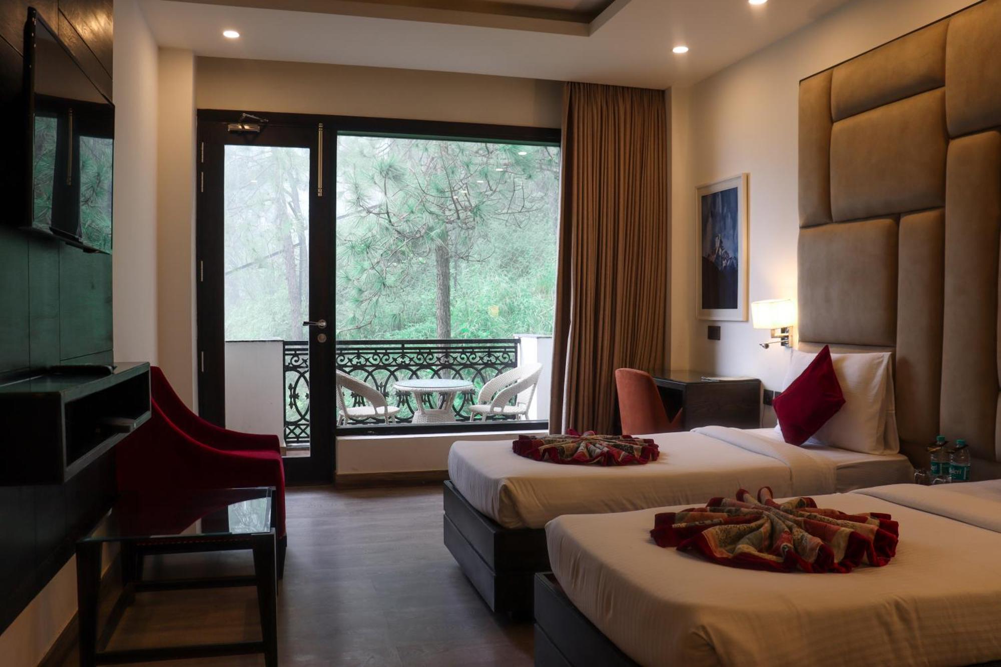 Rosetum Kasauli Hotel ภายนอก รูปภาพ